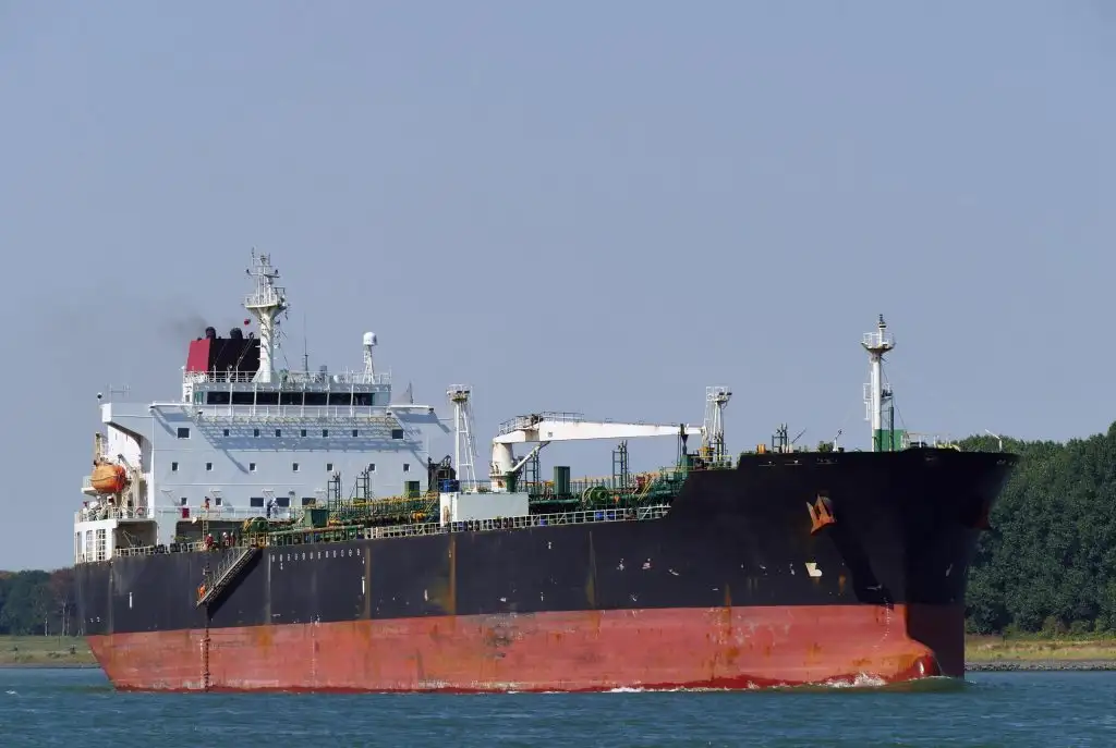 Oil/Chemical tanker for sale